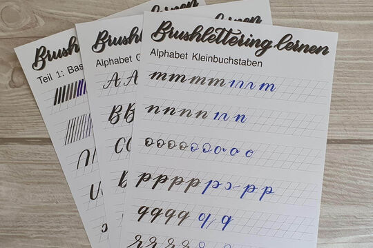 brush-lettering-lernen-uebungsblaetter-quadrat.jpg