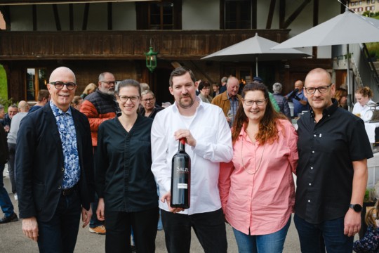 Kurt-Tschanz_Architekt-Löchlibad_Vanessa-Lenherr-Christoph-Fankhauser_Gastgeber-Löchlibad_Sandra-Roland-Gerber_Inhaber-Aemme-Getränke-Top