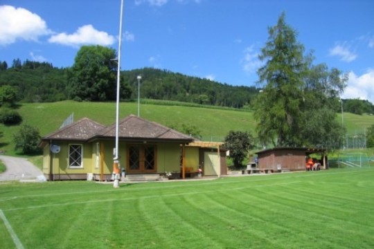 Clubhaus_Kaechbrunnen-PhotoRoom.jpeg