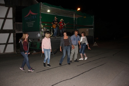 045173bafa8daf06e2f523b87b4a6074.jpg