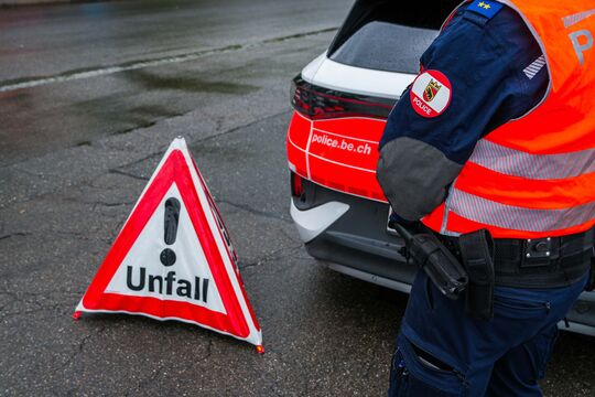 Bild E-Trottinett-Fahrer bei Selbstunfall schwer verletzt