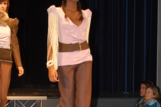 0603f3af2ab88080cb7d1f1d6fb9b1a1.jpg