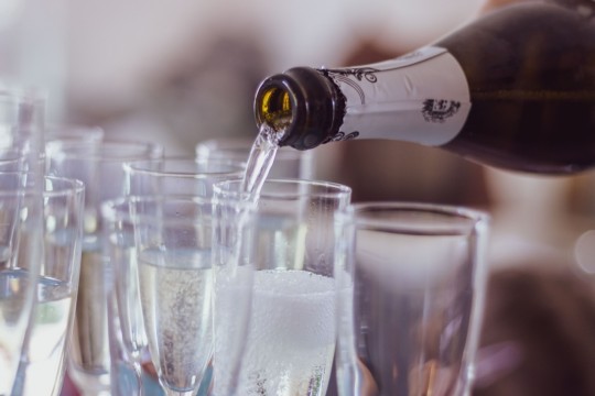 champagne-5416512_1280.jpg