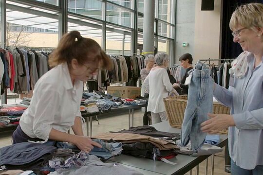 Filmszene Kleiderbörse Bärensaal Worb