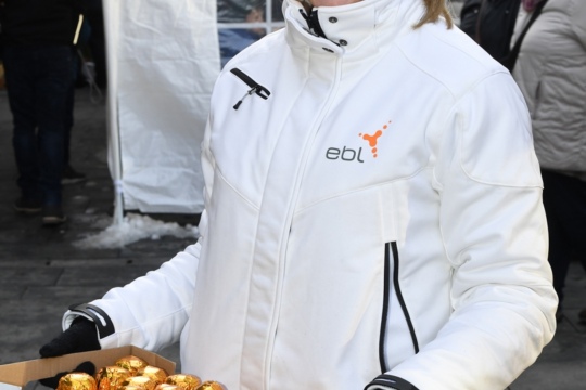 08d3e2dd66d9d13decee7496d30e73be.jpg