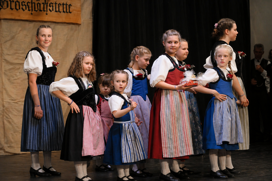 Bild Fr&uuml;hlingsfest Trachtengruppe Grossh&ouml;chstetten