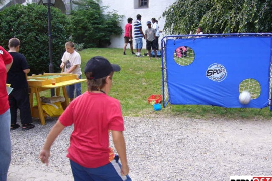 09c8db8d435caa4b4202afcff89f6a9d.jpg