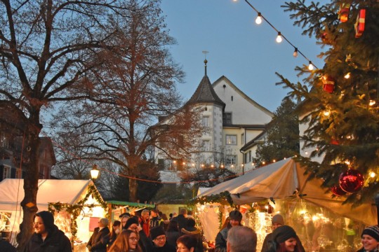 weihnachtsmarkt-bremgarten-ag-buehne-content-1-neu.jpg