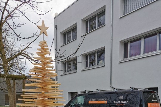 schreinerei-krichmann-sozialtag-2022-aarhus-weihnachtsbaum-web