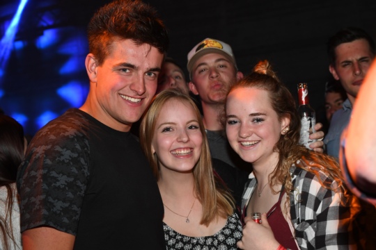 0d7cc876a3cba23b917f5a5e380943a6.jpg