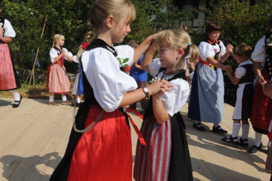 16a9f9a37db371ec8d3648eca39d9c24.jpg