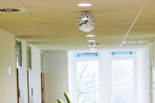 Behandlungsliegen.jpg