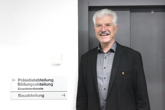 Bild Ein Politiker tritt ab