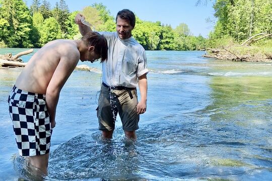 Damjan Pfarrer Taufe 3