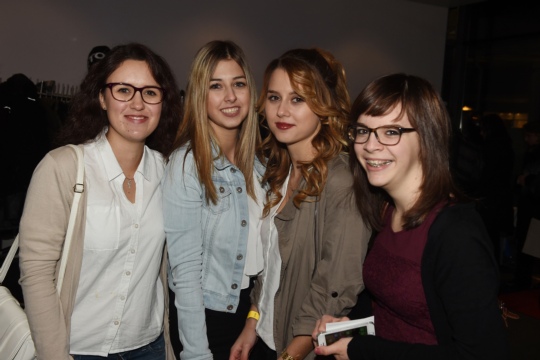 27caba687cc62549efe8f1bb6eb76590.jpg