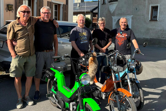 Bild F&uuml;nf Emmentaler auf T&ouml;fflitour &uuml;ber Alpenp&auml;sse
