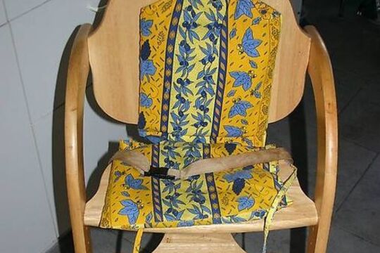 kinderhochstuhl-ahnlich-wie-tripp-trapp 01.jpg