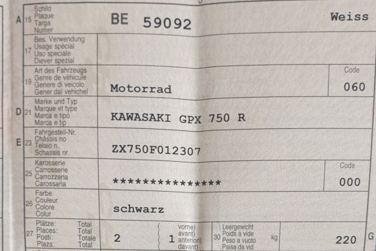 GPX 750 rechte Seite_scan.jpg