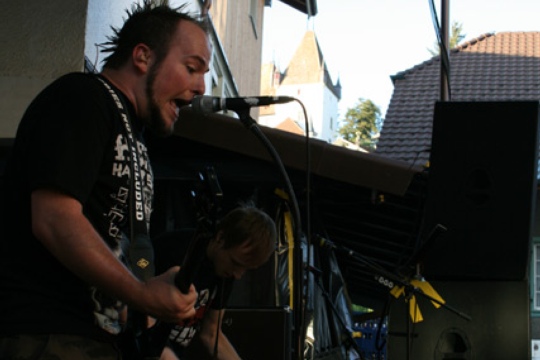 2dbb4e20a00c441796eba6192872292b.jpg