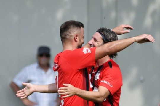 Abschiedsbild, Valon und Luca