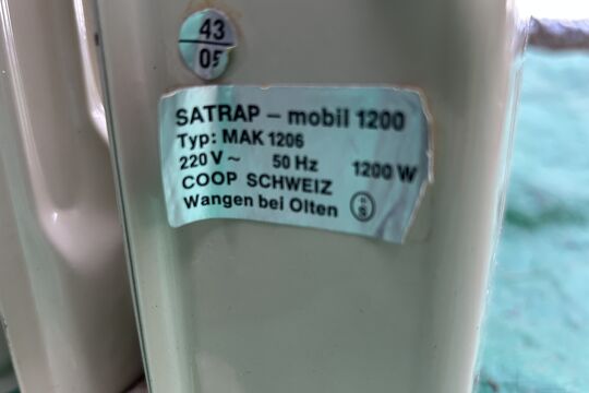 Mobilheizung Satrap 1200 Plakette zwei.jpg