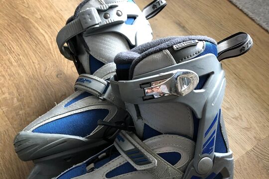 Schlittschuhe verstellbar.jpg