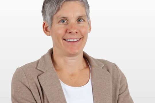 Kraehenbuehl_Christa-min