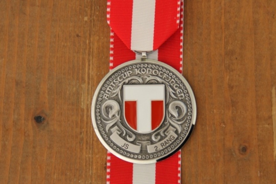 4d213955f04a83783708cdbe0bf983ec.jpg