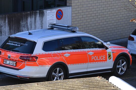 Bild Telefonbetrug gestoppt – Kurier bei Geldübergabe festgenommen 