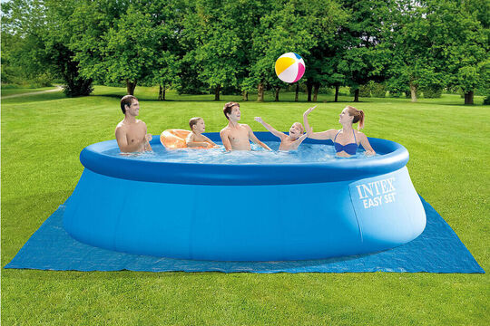 Pool.jpg