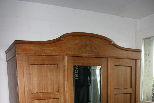 Spiegelschrank_geschlossen.jpg