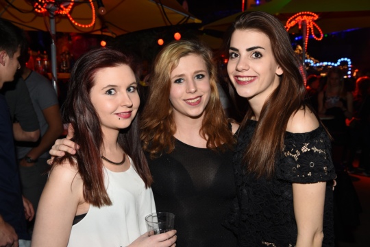 5b4ed06924fe221c92eb7deaf2715efe.jpg
