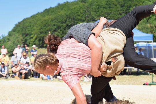 Aktive Schlussgang Gäumann Jasmin (hinten) gegen Linggi Eveline
