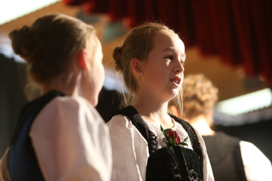 6a2563f0f4749757a8eeb1783f09eff6.jpg