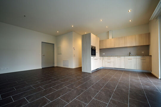 Wohnzimmer mit K&uuml;che.jpg