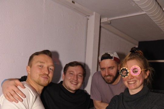 035