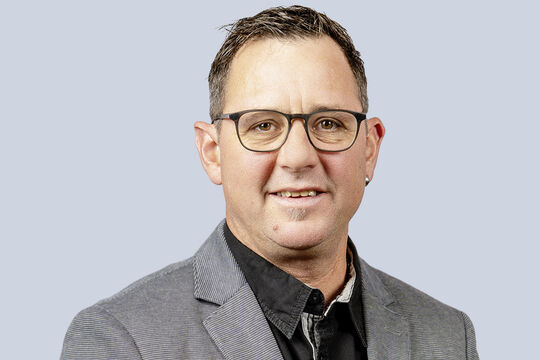 Bild &laquo;Ich kann sehr schlecht Gitarre spielen, daf&uuml;r sehr laut&raquo;