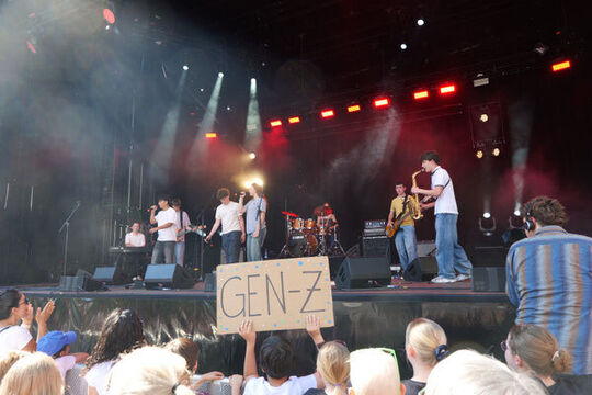 Auftritt Barfuesserplatz Basel mit Plakat