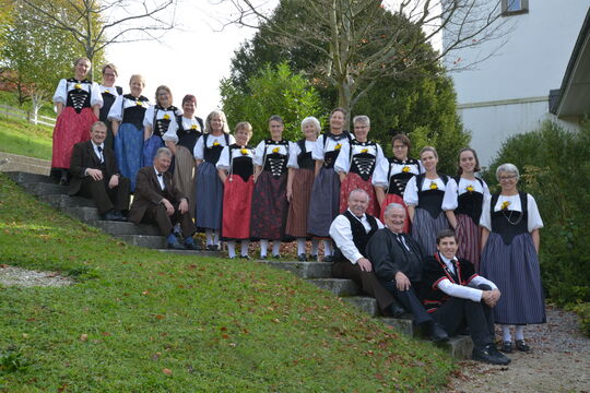 Trachtengruppe Grossh&ouml;chstetten.jpg