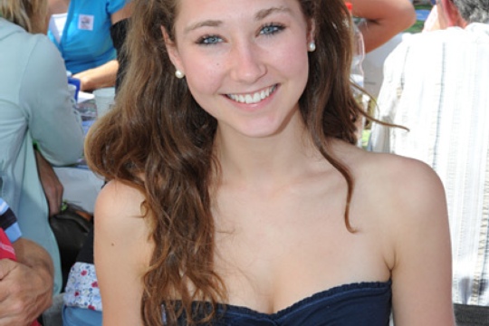 7791acf20c8526f4f77df285ffe0ce1c.jpg