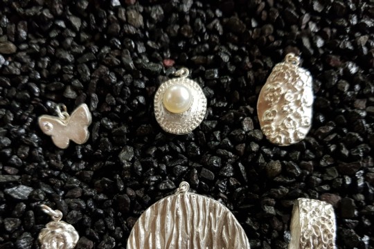 Schmuck 16.3.2022 5.jpg