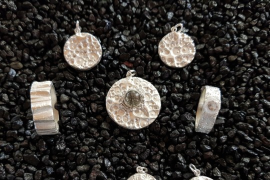 Schmuck 5.3.2022 5.jpg