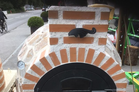 Pizzaofen 2.jpg