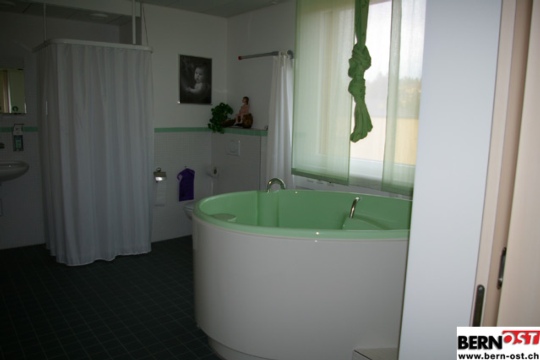 893d2feb9db81225f0f75ff5b5eb09f2.jpg