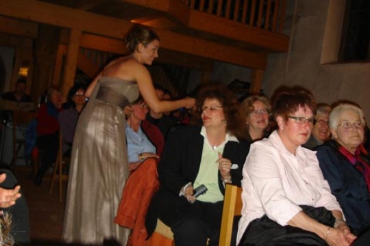 89d4dbfd41a995d68adbee2e49823c92.jpg
