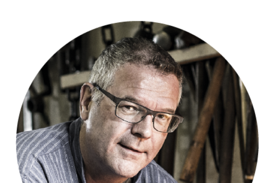 Messerschmied_Mike-Graf_Muensingen.png