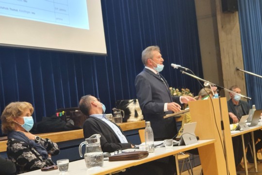 Heinz Suter spricht