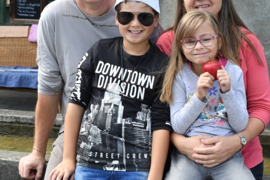 90c3d7bb227ee6dd786370855a1e32be.jpg