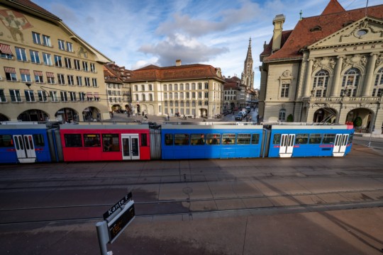 Blaues Tram Zytglogge