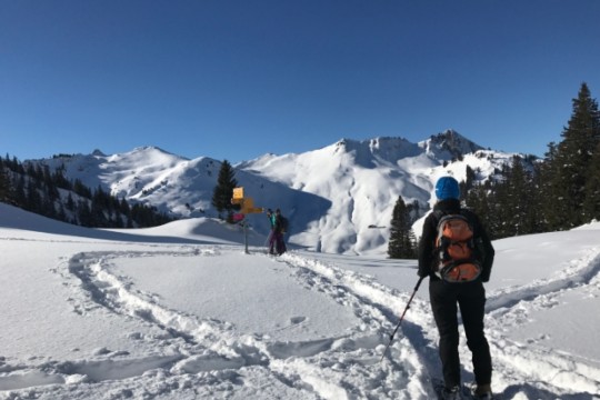 3 Schneeschulaufen (Groß) (Klein) (002).jpg